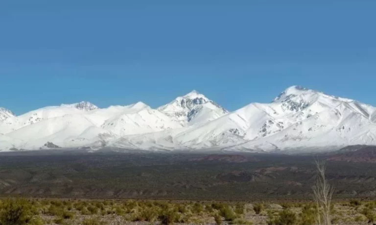 Registran temporales de viento blanco en la alta montaña, pero no hay acumulación de nieve. Registran temporales de viento blanco en la alta montaña, pero no hay acumulación de nieve.