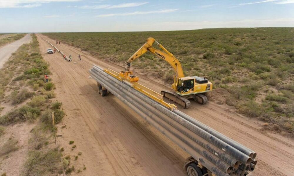 Con una inversión de 75 millones de dólares, construirán otro oleoducto en Vaca Muerta. Con una inversión de 75 millones de dólares, construirán otro oleoducto en Vaca Muerta.
