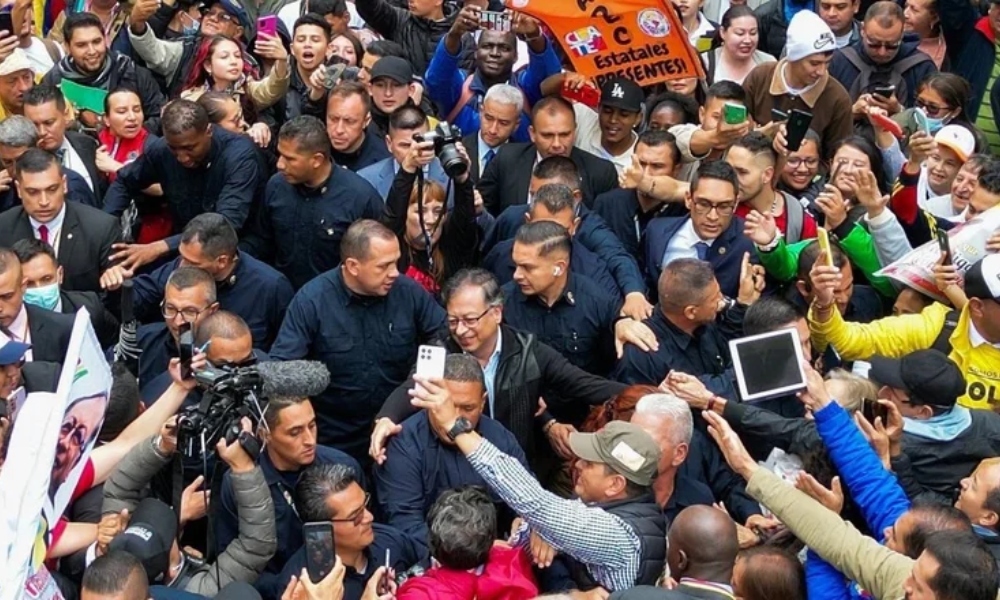 Petro moviliza a la ciudadanía colombiana ante amenaza de “golpe blando”. Petro moviliza a la ciudadanía colombiana ante amenaza de “golpe blando”.