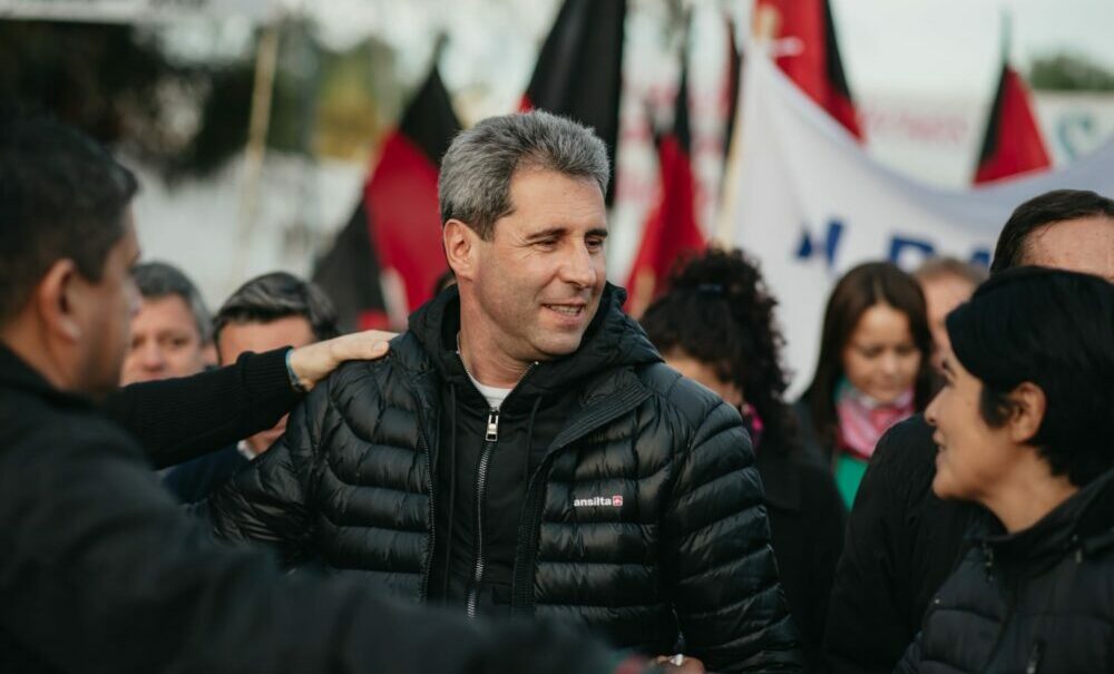 Sergio Uñac dijo en Albardón: “Acá el único camino es seguir construyendo”. Sergio Uñac dijo en Albardón: “Acá el único camino es seguir construyendo”.
