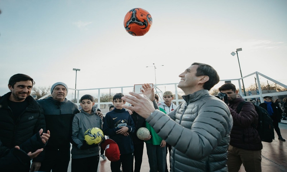 Andino destacó la importancia de potenciar el deporte y su infraestructura. Andino destacó la importancia de potenciar el deporte y su infraestructura.