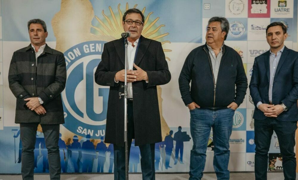 Rubén Uñac recibió el apoyo de la CGT completa. Rubén Uñac recibió el apoyo de la CGT completa.