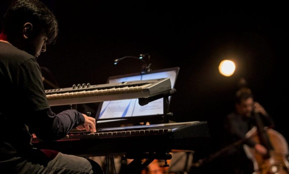 Abel Herrera llega al TB para fusionar música de cámara con jazz rock. Abel Herrera llega al TB para fusionar música de cámara con jazz rock.