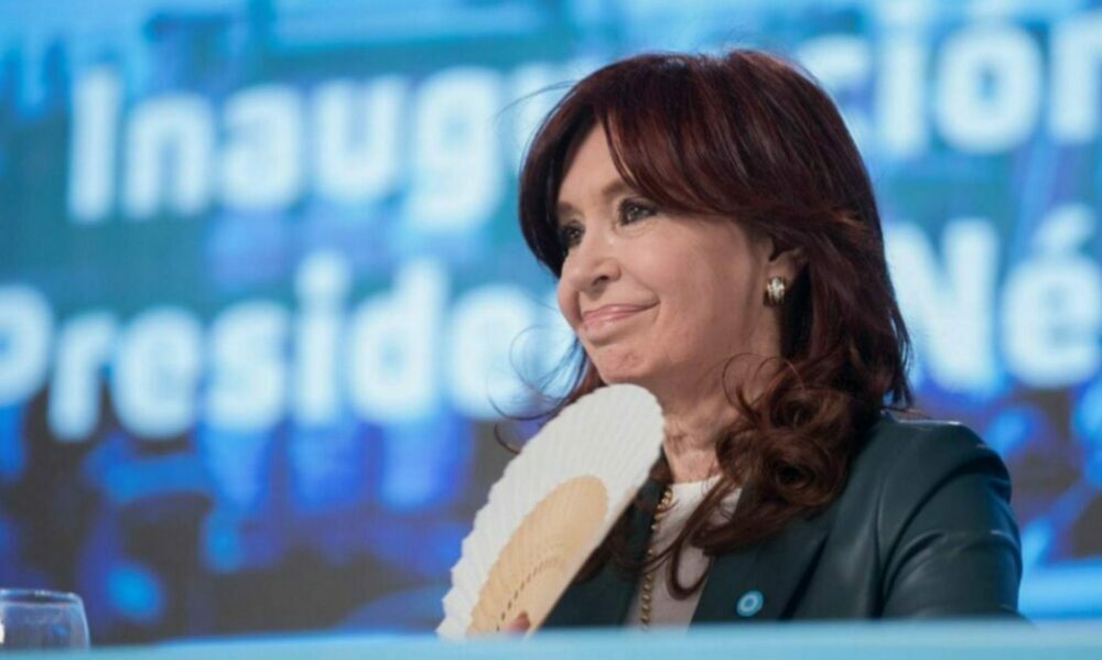 Cristina demostró con datos la “política predatoria” que tuvo Repsol con YPF. Cristina demostró con datos la “política predatoria” que tuvo Repsol con YPF.