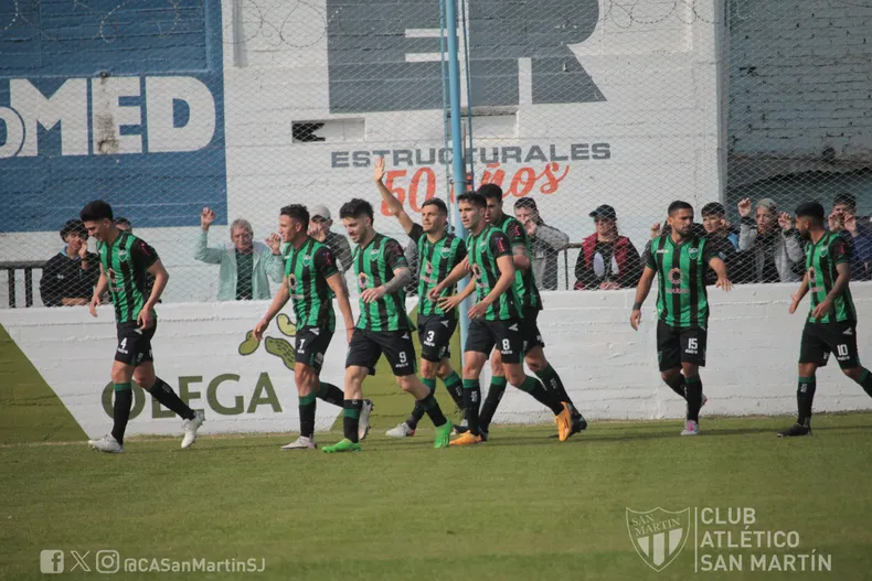 San Martín cayó 3-2 con Estudiantes de Río IV. San Martín cayó 3-2 con Estudiantes de Río IV.
