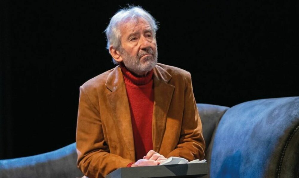 El célebre actor español José Sacristán llega a San Juan con “Señora de Rojo Sobre Fondo Gris”. El célebre actor español José Sacristán llega a San Juan con “Señora de Rojo Sobre Fondo Gris”.