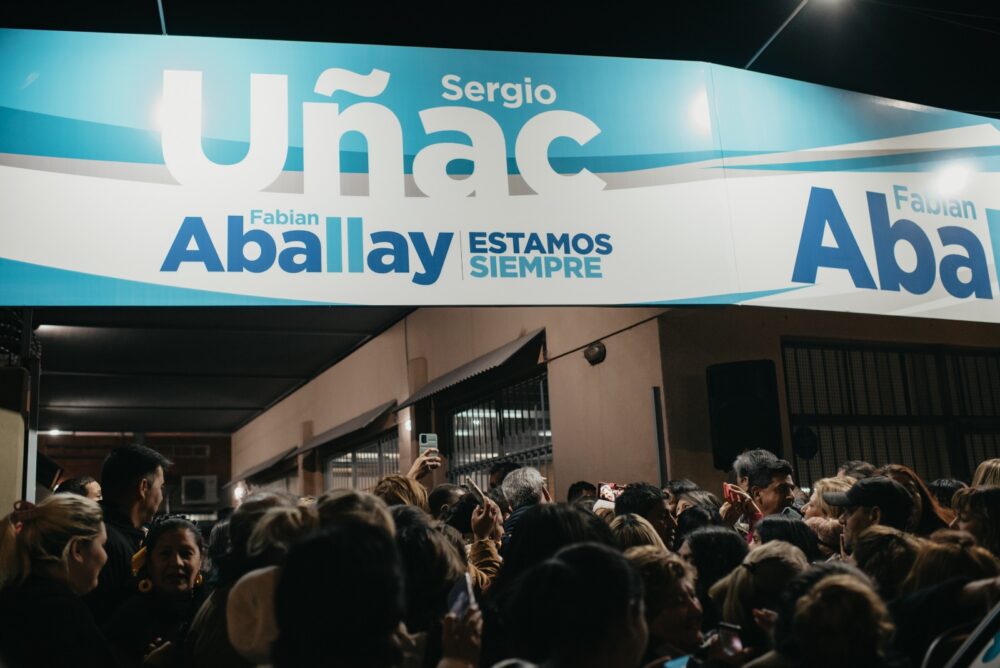 Sergio Uñac, con dirigentes en Pocito: “Quiero seguir cuidando a San Juan”. Sergio Uñac, con dirigentes en Pocito: “Quiero seguir cuidando a San Juan”.