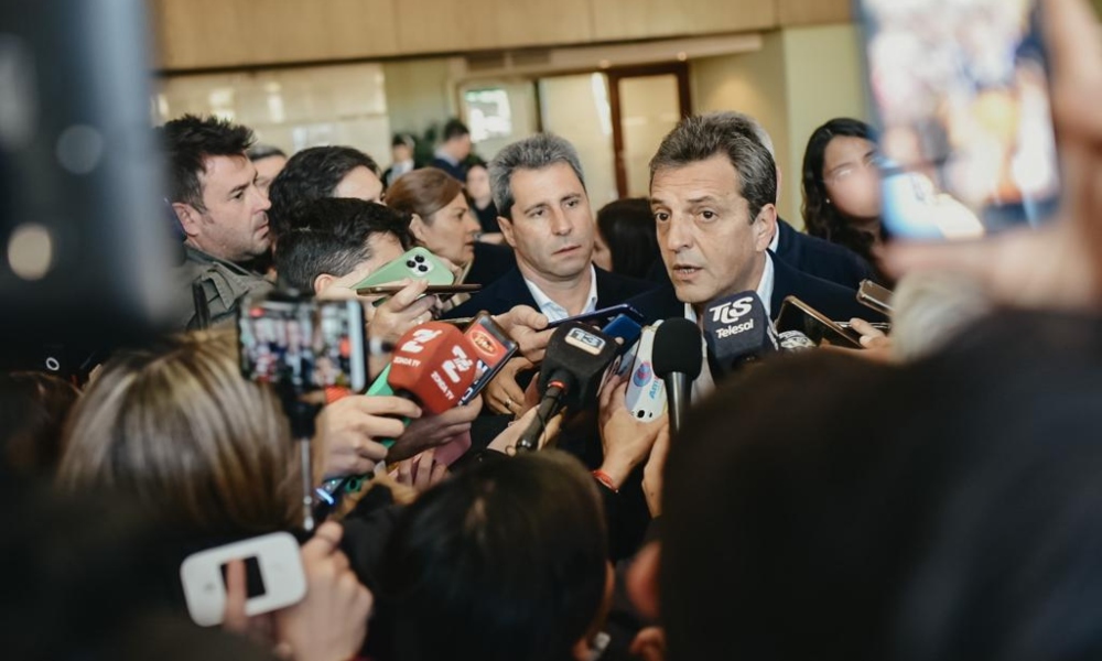 Massa: “Hay que tomar ejemplo de San Juan, es la provincia con menor nivel de desocupación de la Argentina” Massa: “Hay que tomar ejemplo de San Juan, es la provincia con menor nivel de desocupación de la Argentina”