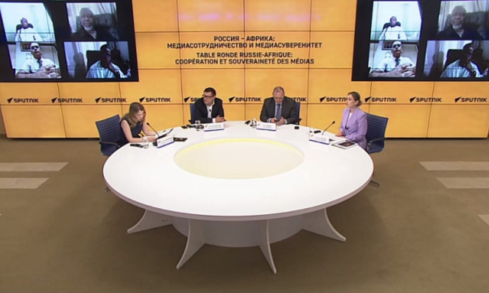 TV BRICS comparte su experiencia en cooperación de medios en una mesa redonda. TV BRICS comparte su experiencia en cooperación de medios en una mesa redonda.