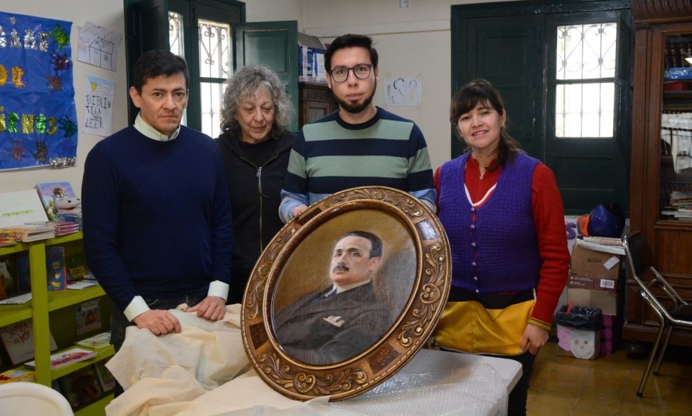 Restauraron un histórico retrato al óleo de Juan Pablo Echagüe. Restauraron un histórico retrato al óleo de Juan Pablo Echagüe.