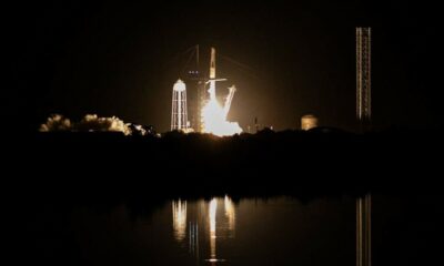 La NASA y SpaceX envían cuatro astronautas a la Estación Espacial Internacional.