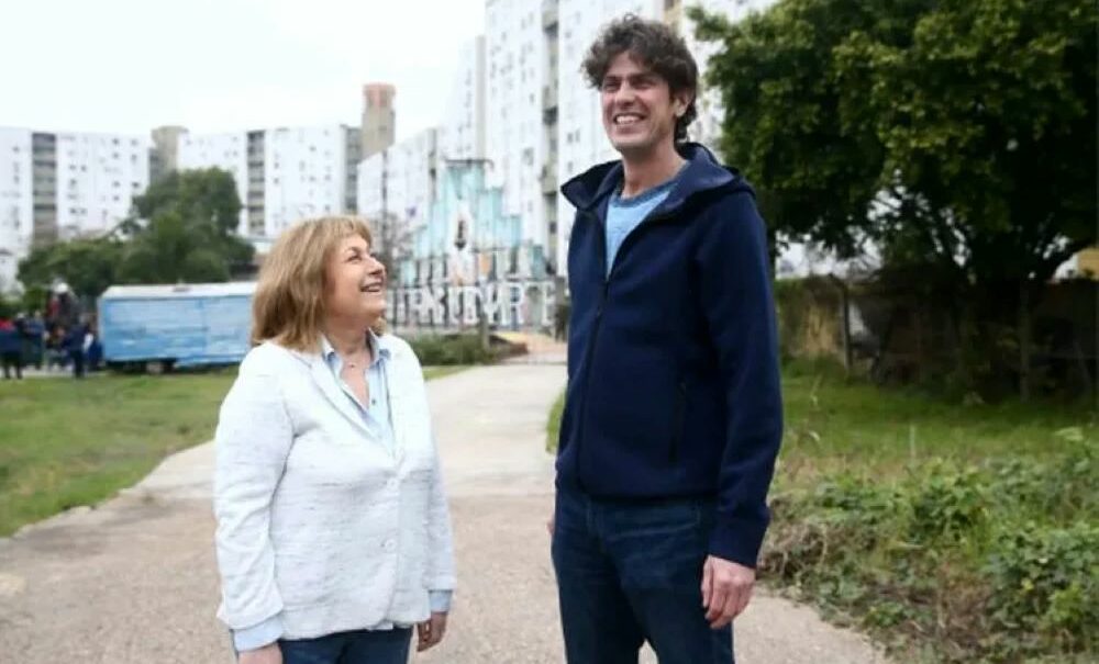 Martín Lousteau y Graciela Ocaña proponen hipotecar el sueño de la vivienda. Martín Lousteau y Graciela Ocaña proponen hipotecar el sueño de la vivienda.