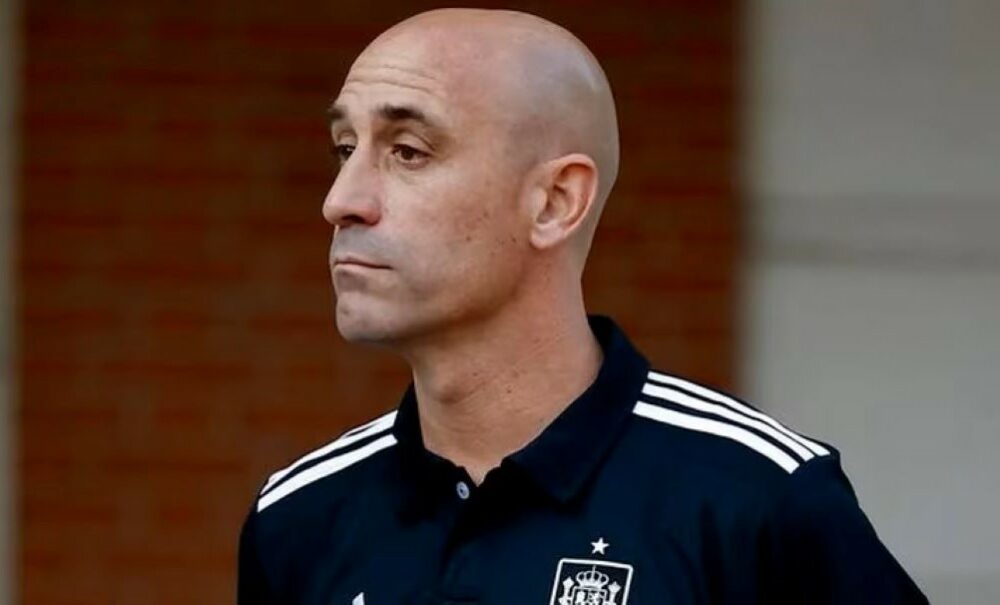La FIFA suspendió provisionalmente a Luis Rubiales. La FIFA suspendió provisionalmente a Luis Rubiales.