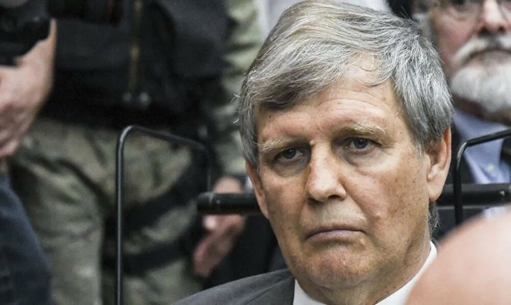 Vinculan la presencia de represores argentinos con los vuelos de la muerte de Sudáfrica. Vinculan la presencia de represores argentinos con los vuelos de la muerte de Sudáfrica.
