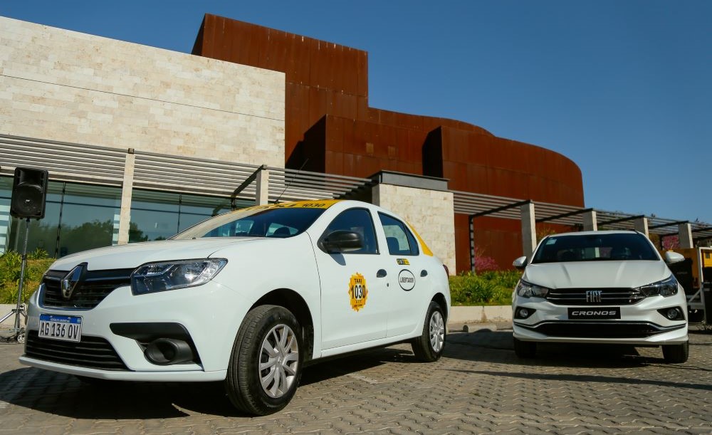 Remiseros y taxistas locales accedieron a la línea de financiamiento para la adquisición de nuevos vehículos. Remiseros y taxistas locales accedieron a la línea de financiamiento para la adquisición de nuevos vehículos.