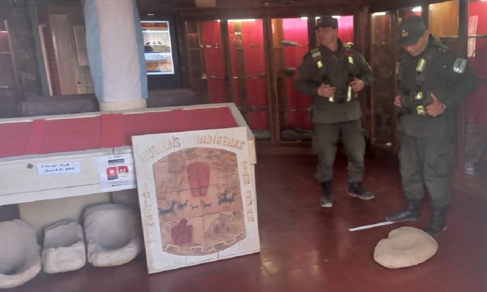 Una patrulla ambiental halló una pieza arqueológica en Jáchal. Una patrulla ambiental halló una pieza arqueológica en Jáchal.