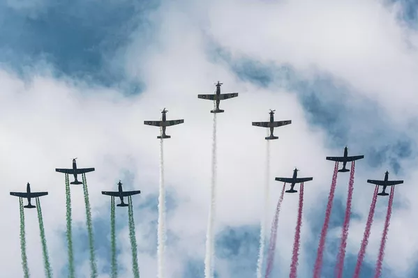 Desfile cívico militar para conmemorar la independencia de México. - Sputnik Mundo