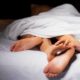 Dormir con tu enamorado/a trae muchos beneficios.