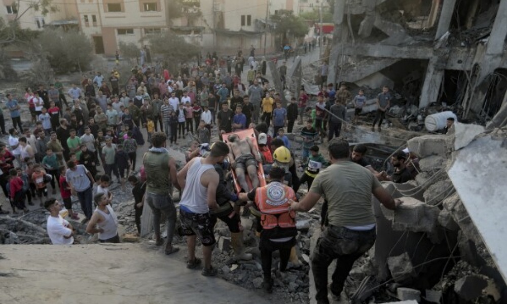 Más de 500 muertos en un ataque israelí a un hospital en la Franja de Gaza. Más de 500 muertos en un ataque israelí a un hospital en la Franja de Gaza.