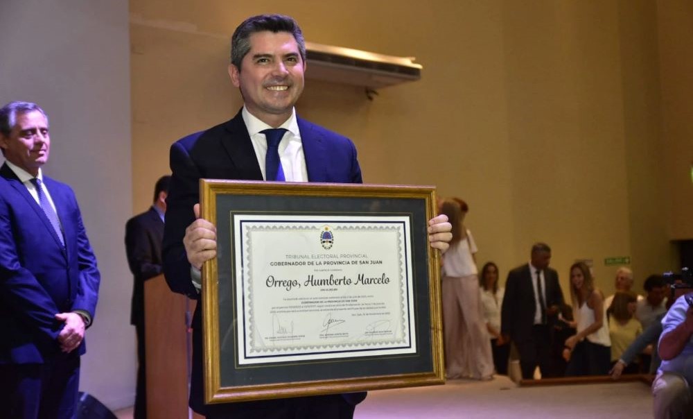 Marcelo Orrego asumirá la gobernación el 10 de diciembre en la tarde. Marcelo Orrego asumirá la gobernación el 10 de diciembre en la tarde.