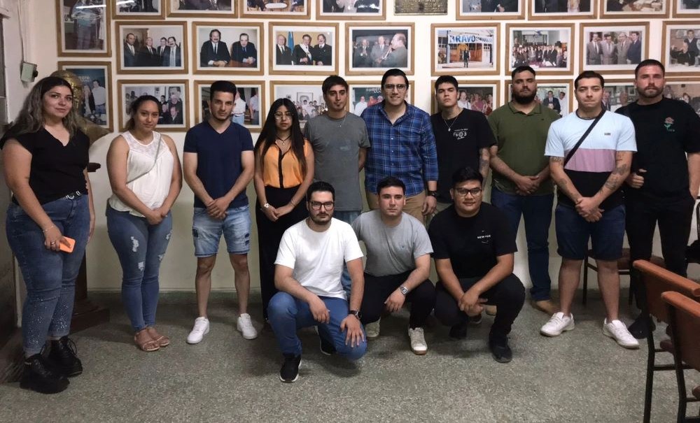 Julián Gómez fue desplazado de la Juventud Bloquista por sus expresiones contra Massa. Julián Gómez fue desplazado de la Juventud Bloquista por sus expresiones contra Massa.