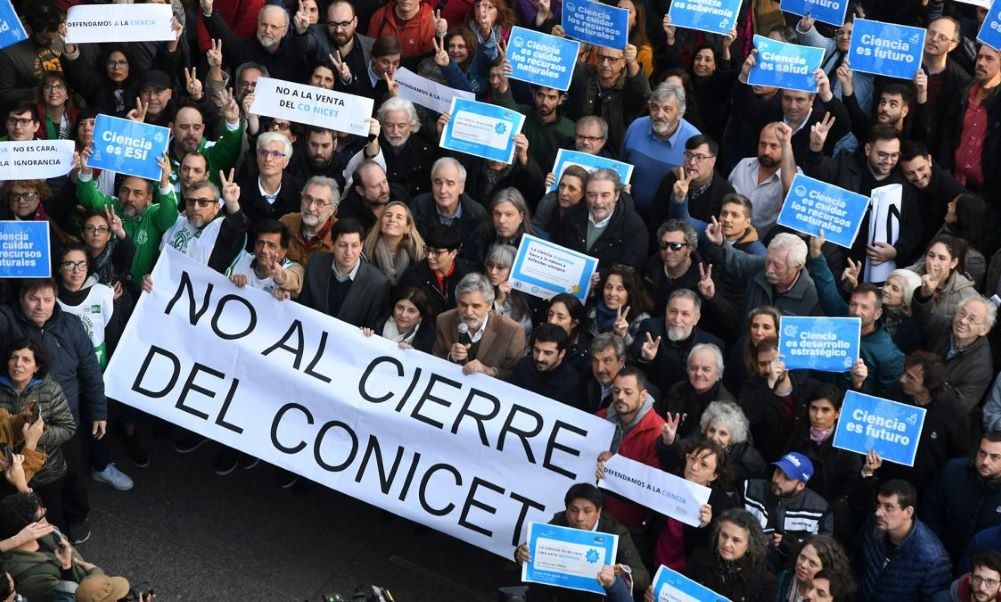 Científicos internacionales expresaron su preocupación por las propuestas de Milei. Científicos internacionales expresaron su preocupación por las propuestas de Milei.