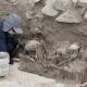 Arqueólogos peruanos descubren momias de niños con más de mil años de antigüedad en Lima.