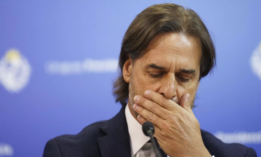 Pasaportes, chats y renuncias: lo que hay detrás de la crisis que golpea al Gobierno de Uruguay. Pasaportes, chats y renuncias: lo que hay detrás de la crisis que golpea al Gobierno de Uruguay.