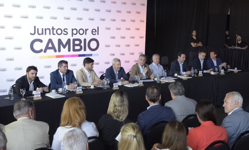 Gobernadores y legisladores de Juntos por el Cambio ratificaron la unidad. Gobernadores y legisladores de Juntos por el Cambio ratificaron la unidad.
