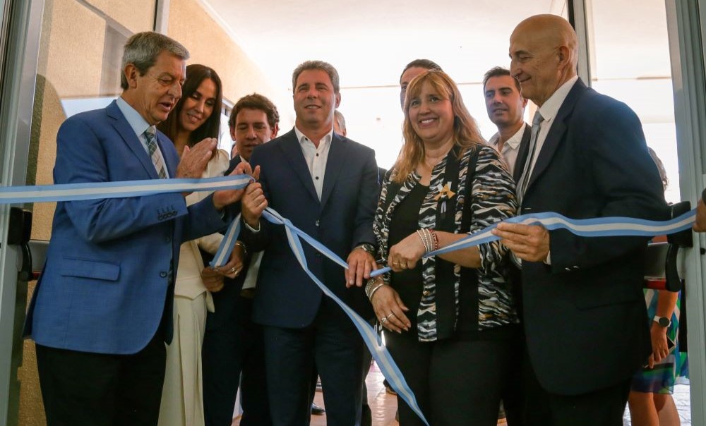 Uñac inauguró el laboratorio de producción de aceite medicinal de cannabis Uñac inauguró el laboratorio de producción de aceite medicinal de cannabis