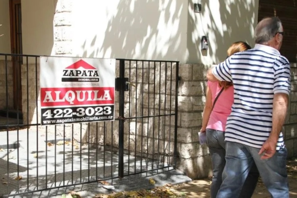 El DNU puso la balanza a favor de propietarios: inquilinos en cuerda floja. El DNU puso la balanza a favor de propietarios: inquilinos en cuerda floja.
