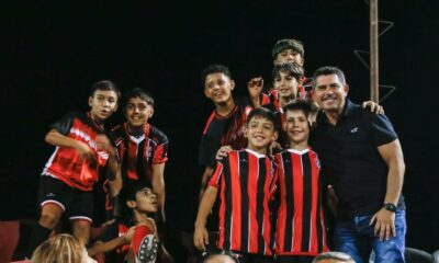 El gobernador Marcelo Orrego participó de la apertura del Mundialito de Trinidad.