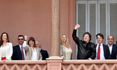 El Presidente y su Gabinete se aumentaron el sueldo un 48% y por mes cobran  millones