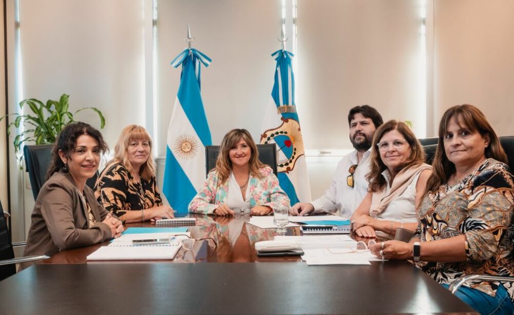 Avanzan en estrategias para vincular la Educación Primaria con la Universidad Avanzan en estrategias para vincular la Educación Primaria con la Universidad