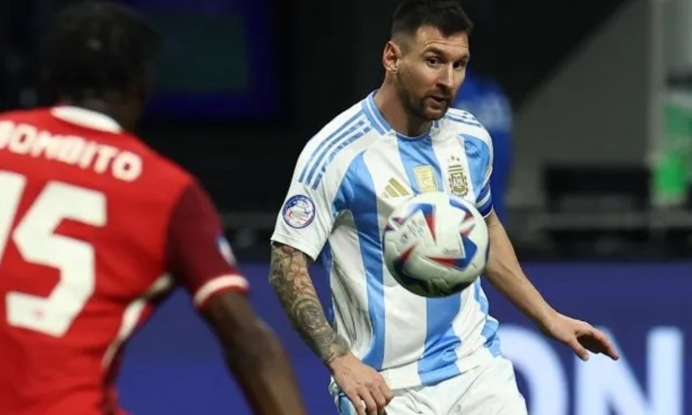 Argentina victoriosa en su debut en la Copa America. Argentina victoriosa en su debut en la Copa America.