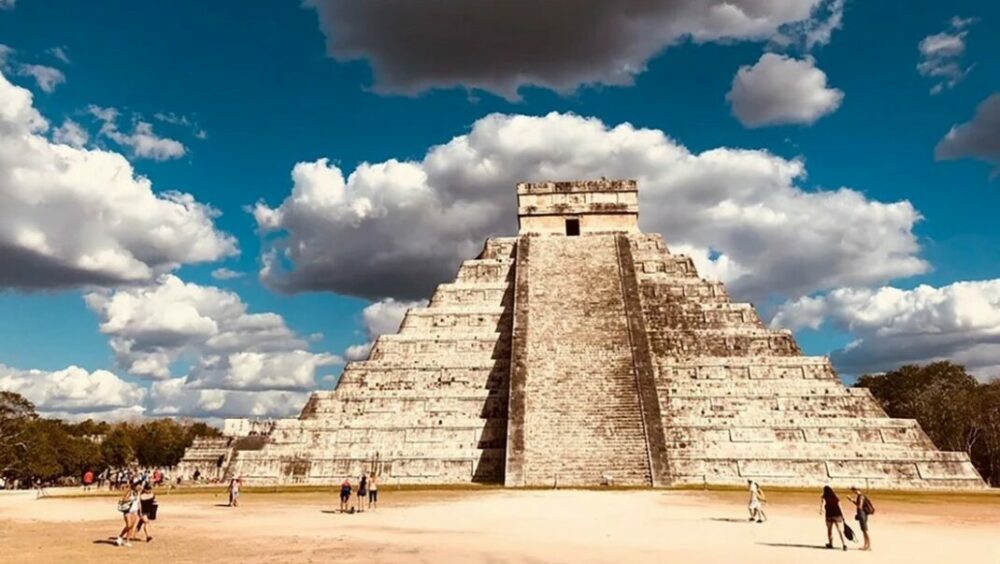 Descubren a quiénes sacrificaban los mayas en sus rituales Descubren a quiénes sacrificaban los mayas en sus rituales