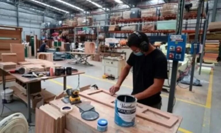 Crisis: las ventas minoristas cayeron un 7,3% anual en mayo. Crisis: las ventas minoristas cayeron un 7,3% anual en mayo.