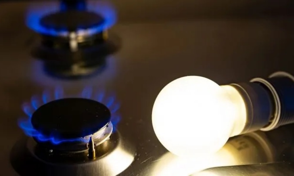 Durante julio la luz y el gas no subirán. Durante julio la luz y el gas no subirán.