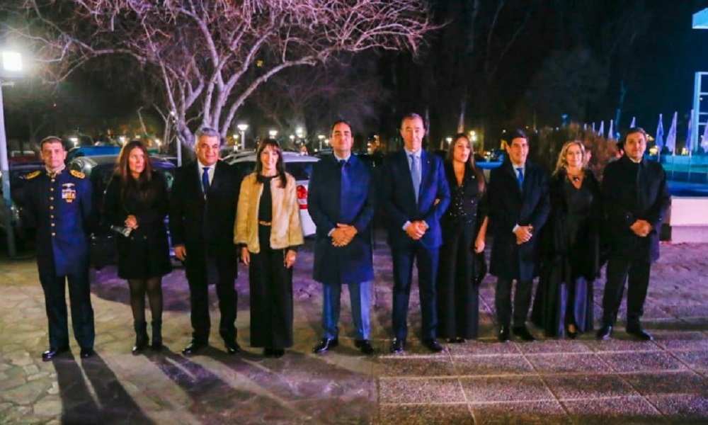 A puro tango y folclore se celebró el Día de la Independencia en el Auditorio Juan Victoria. A puro tango y folclore se celebró el Día de la Independencia en el Auditorio Juan Victoria.