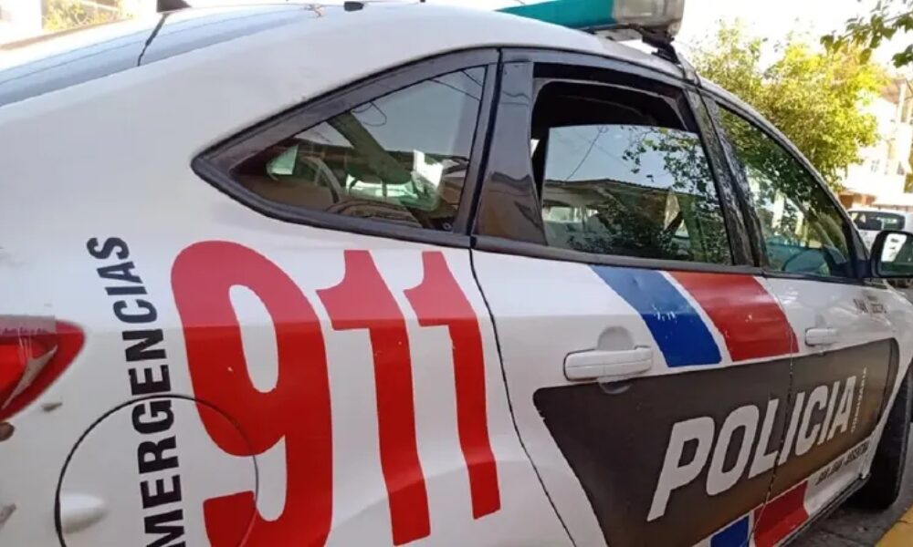 Policía: servicios, horarios y teléfonos a tener en cuenta. Policía: servicios, horarios y teléfonos a tener en cuenta.