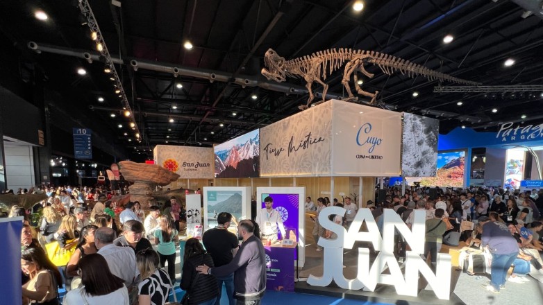 San Juan brilla en la FIT con su propuesta de dinosaurios, vinos y paisajes San Juan brilla en la FIT con su propuesta de dinosaurios, vinos y paisajes
