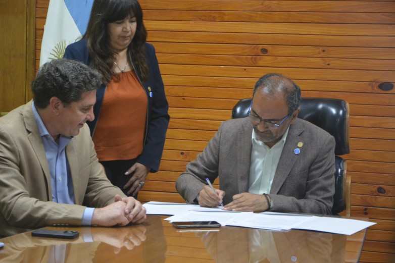 Se dictará un diplomado de Extensión en Gestión Estratégica de Negocios. Se dictará un diplomado de Extensión en Gestión Estratégica de Negocios.