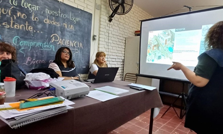 Docentes se capacitaron sobre dengue y medidas de prevención Docentes se capacitaron sobre dengue y medidas de prevención