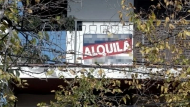 Inquilinos destinan el 60% de su salario al alquiler y crece la rescisión de contratos en San Juan. Inquilinos destinan el 60% de su salario al alquiler y crece la rescisión de contratos en San Juan.
