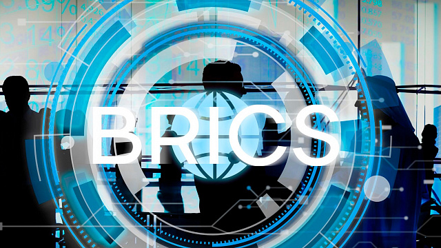 Egipto pretende discutir la posibilidad de aumentar el comercio bilateral en divisas locales con los estados BRICS Egipto pretende discutir la posibilidad de aumentar el comercio bilateral en divisas locales con los estados BRICS