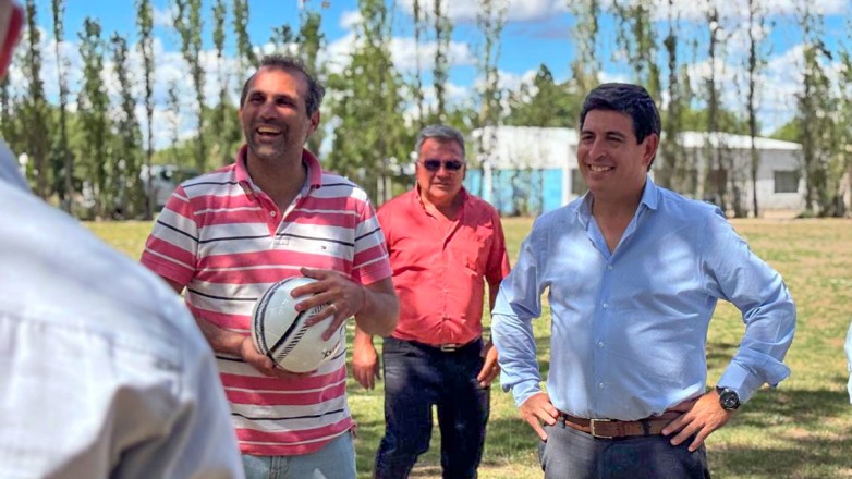 El ministro Guido Romero se reunió con prestadores y clubes en Valle Fértil El ministro Guido Romero se reunió con prestadores y clubes en Valle Fértil