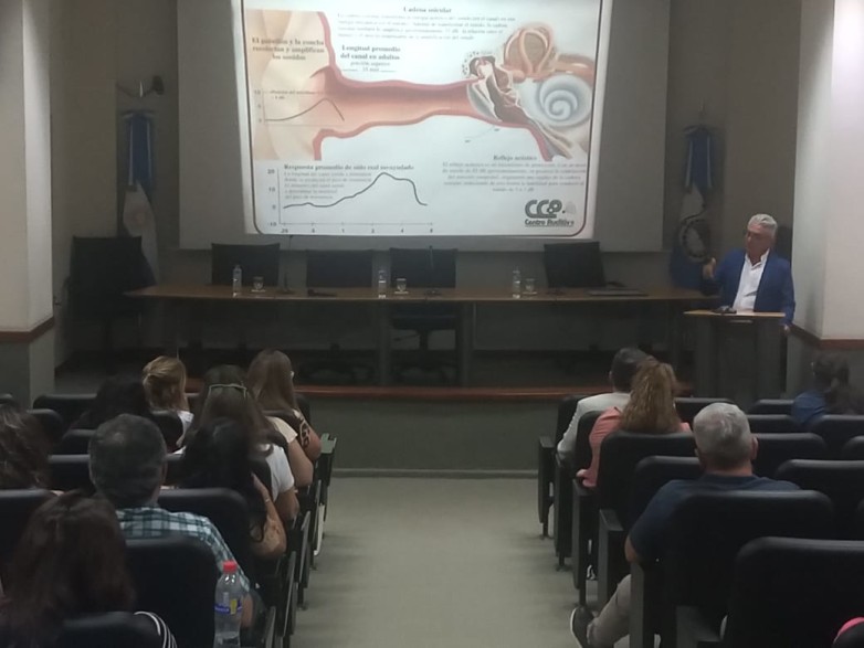 La Dirección de Personas con Discapacidad organizó una charla sobre salud auditiva La Dirección de Personas con Discapacidad organizó una charla sobre salud auditiva