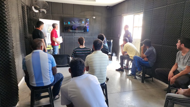 Brindan cursos de capacitación laboral a internos del Servicio Penitenciario Provincial Brindan cursos de capacitación laboral a internos del Servicio Penitenciario Provincial