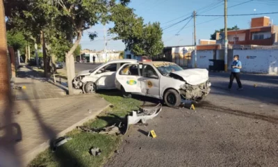 Siete heridos en un violento choque entre un remís y otro auto