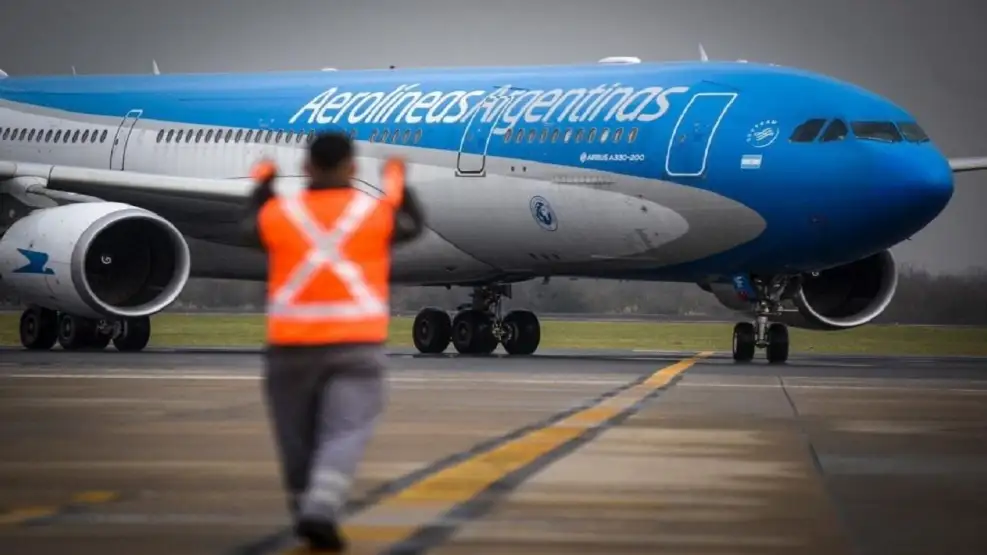 Aerolíneas Argentinas y los gremios, mucho más cerca de un acuerdo definitivo Aerolíneas Argentinas y los gremios, mucho más cerca de un acuerdo definitivo